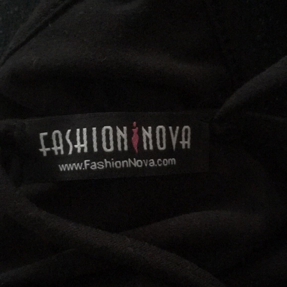 Chocker Collar Crop Top - Picture 8 of 10